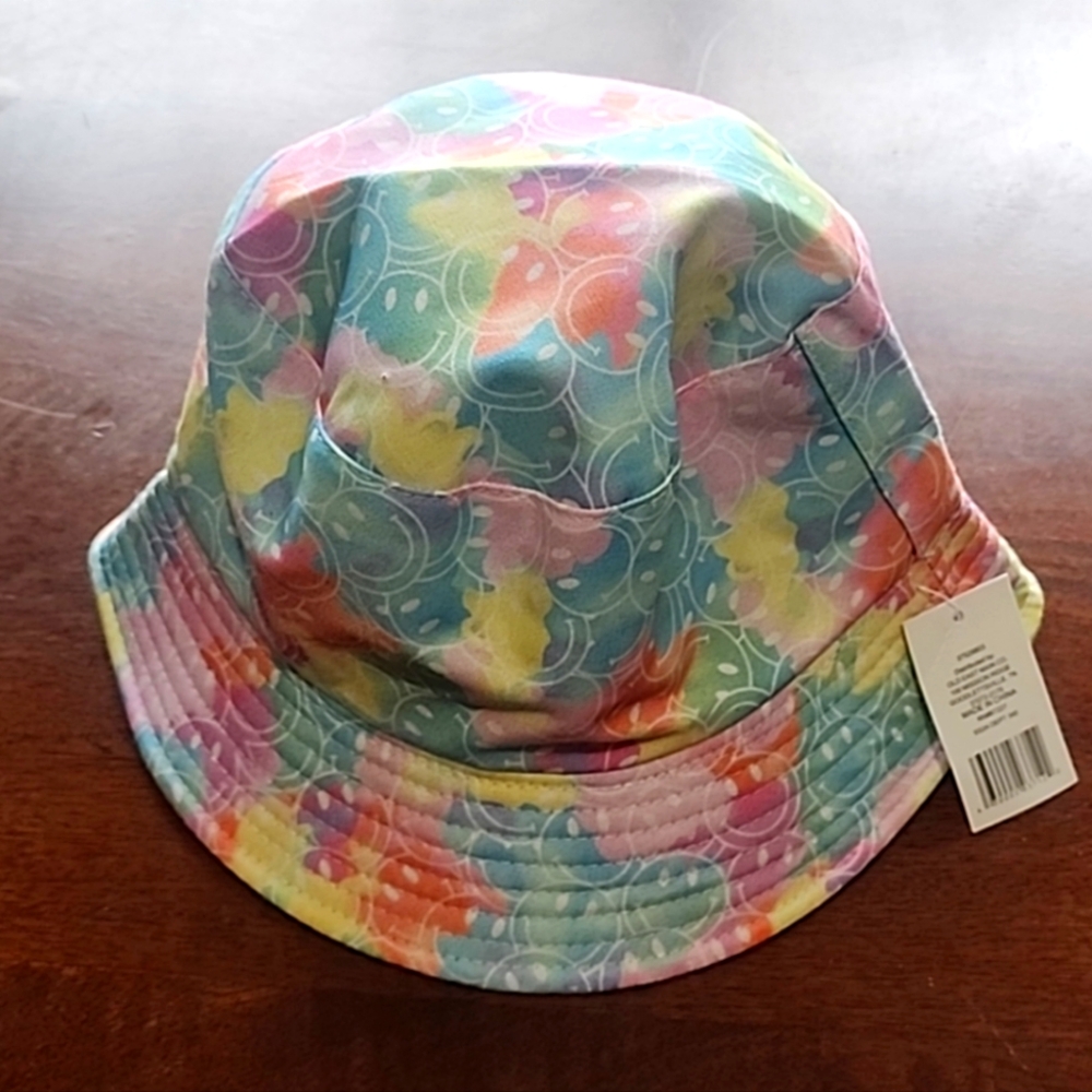 Smiley Face Bucket Hat One Size NEW